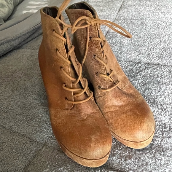 Steve Madden Booties - Picture 1 of 3